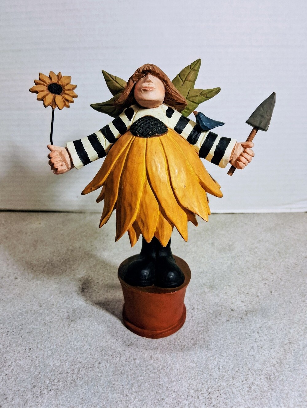 RARE Williraye Into The Garden Sm. Flower Fairy Suzie Vintage 2005.